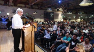 Andrés Manuel López Obrador durante un mitin en Phoenix, Arizona. Foto: Especial