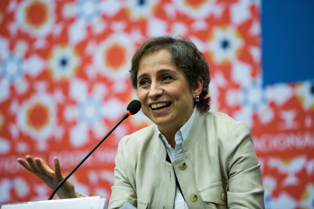 Carmen Aristegui charla con jóvenes en la Feria Internacional del Libro de Guadalajara. Foto: Natalia Fregoso/Flickr